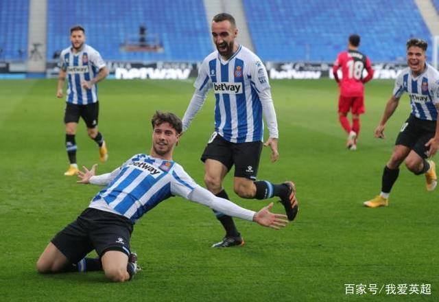 爱游戏(ayx)中国体育-多特蒙德罗伊斯的足球生涯